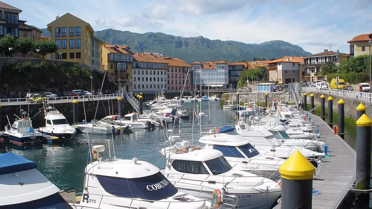 Pueblos Ejemplares del Oriente de Asturias