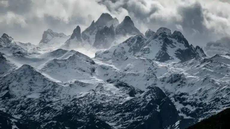 Vistas en invierno desde el Mirador de los Picos de Europa