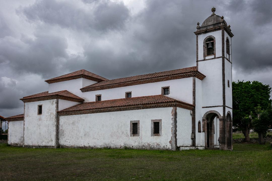 Fiesta de la Sacramental en la Iglesia de San Vicente en Poo de Llanes