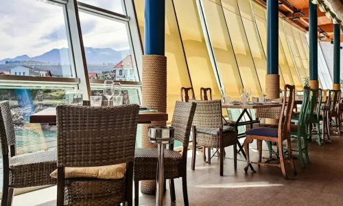 Interior del Taberna Marinera El Balamú