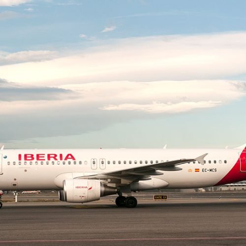 Imagen de uno de los vuelos a Asturias con un Airbus A320 de Iberia