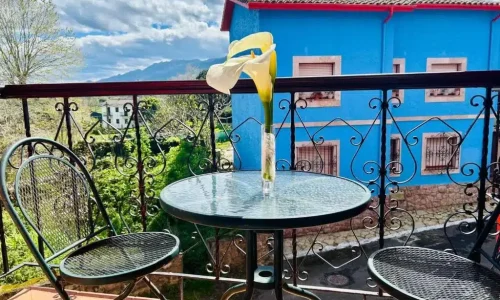 Imagen de las vistas del balcón de una habitación del Hotel Las Palmeras