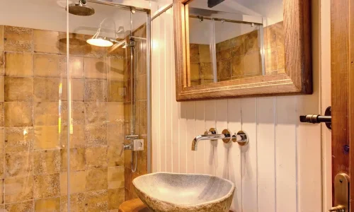 Baño de las habitaciones del Hotel Rural La Montaña Mágica