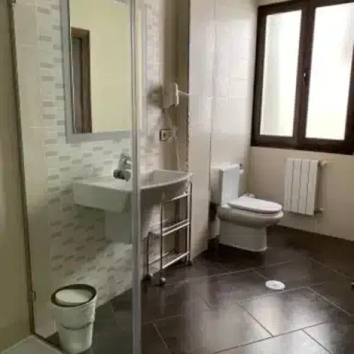 Baño de las habitaciones del Hotel Los Molinos