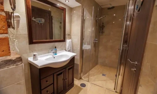 Baños de algunas de las habitaciones del Hotel Puerto Rico