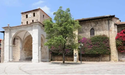 Imagen de la basílica de santa maría del concejo.