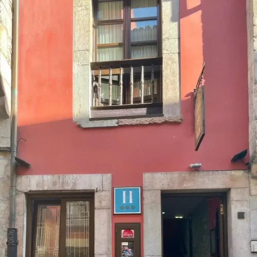 Imagen de la fachada del Hotel La Posada del Rey