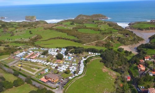 camping-las-conchas-poo-llanes-asturias-2.jpg