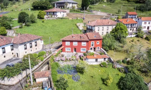 casa-de-aldea-casa-generosa-tresgrandas-llanes-asturias-3.avif