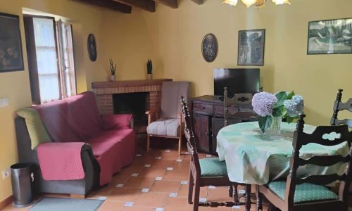 casa-de-aldea-la-casa-azul-villahormes-llanes-asturias-4.jpg