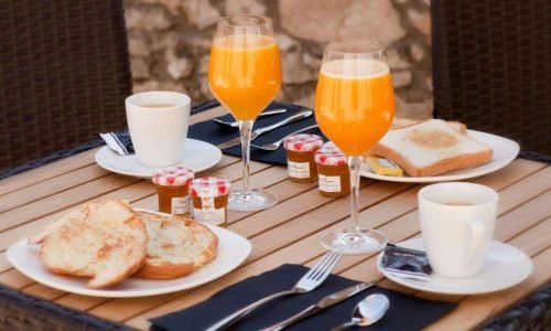 Desayuno del hotel villa miramar