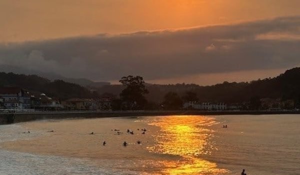 Eclipse solar total asturias 2026 Llanes Ribadesella atardecer