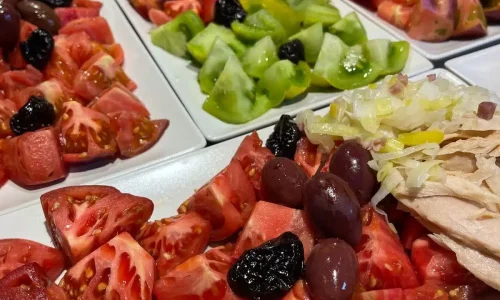 Ensalada de ventresca en El Cuchareru