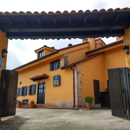 Entrada del Hotel Rural El Otero