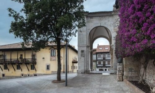 Exterior del palacio posada herrera