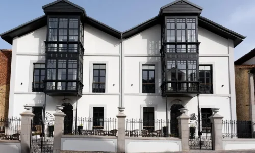 Fachada principal del Hotel Boutique Las Indianas.