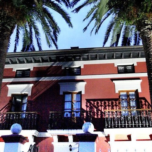 Fachada principal del Hotel Casa de Indianos Don Tomás