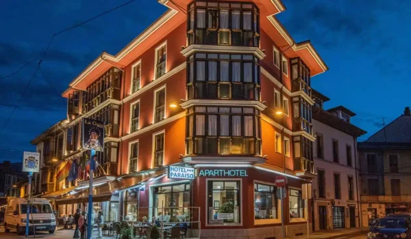 Imagen de la fachada del Gran Hotel Paraíso