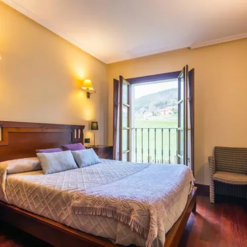 Habitación doble con vistas del Hotel Puerta del Oriente