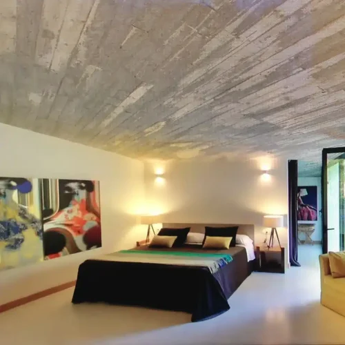 Habitación del Hotel CAEaCLAVELES.