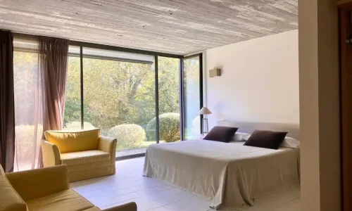 Habitación 2 del Hotel CAEaCLAVELES.