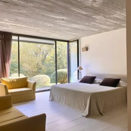 Habitación 2 del Hotel CAEaCLAVELES.