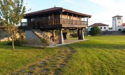 Hórreo situado en el propio Hotel Hontoria.