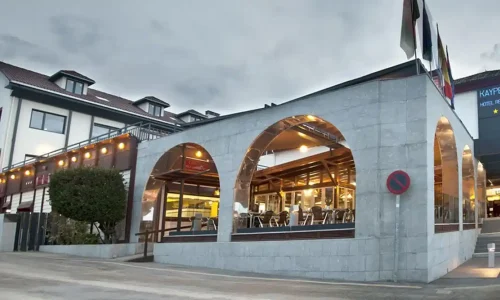 Imagen panorámica del hotel Kaype Quintamar en Barro, Llanes.