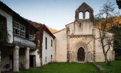 Imagen de la Iglesia y Monasterio de San Antolín de Bedón