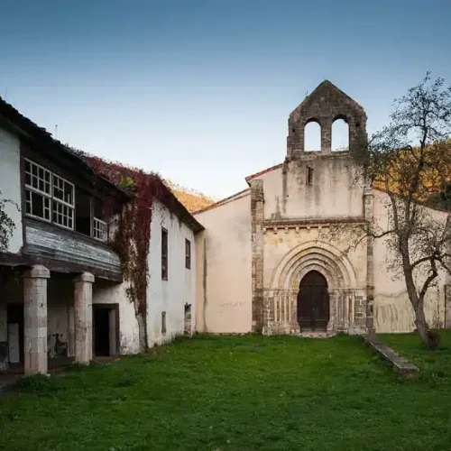 Imagen de la Iglesia y Monasterio de San Antolín de Bedón