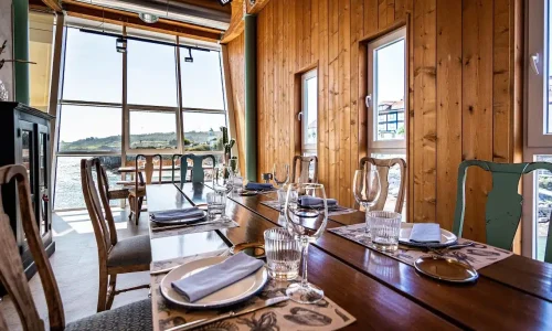 Detalles interiores del Taberna Marinera El Balamú