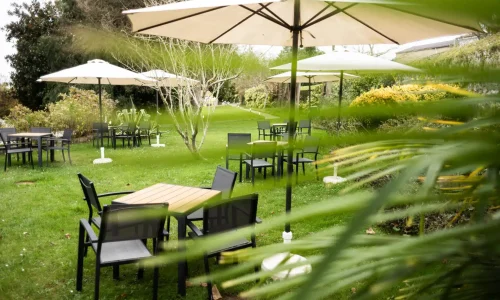 Jardín del Hotel Hontoria.