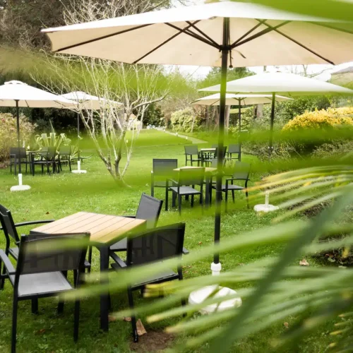 Jardín del Hotel Hontoria.