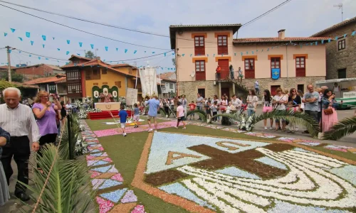 alfombras florales de cue La Sacramental de Cue