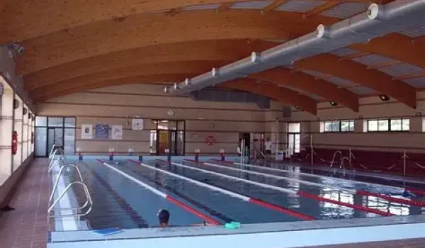piscina climatizada polideportivo llanes