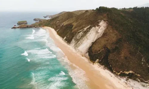 Imagen aérea de la playa de San Antolín