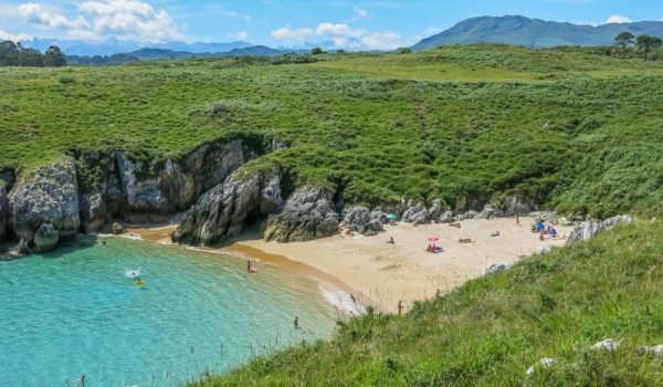 Imagen de la playa de San Antonio de Mar.