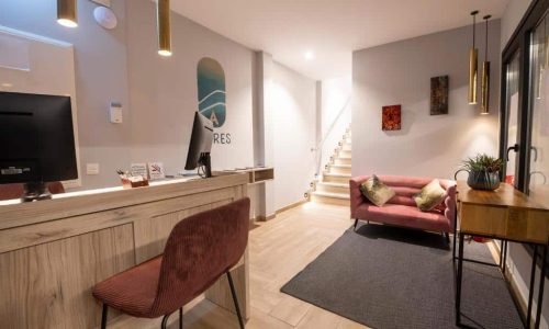 Recepción del Hotel A Mares.