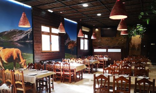 restaurante-parrilla-sidreria-la-veguca-san-roque-del-acebal-llanes-asturias