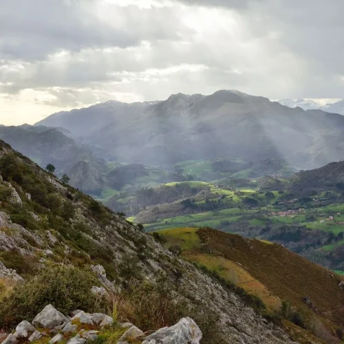 Vistas desde la ascensión al Pico Benzúa.