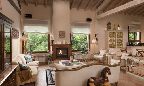 Imagen del salon del Hotel Rural Arpa de Hierba.