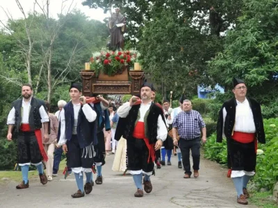 Fiesta de San Antoniu en Villahormes