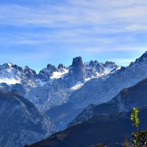 Impresionantes vistas a los Picos de Europa desde el Pico Cabeza Ubena