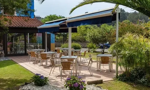 Zonas comunes exteriores del hotel La Casona de Nueva