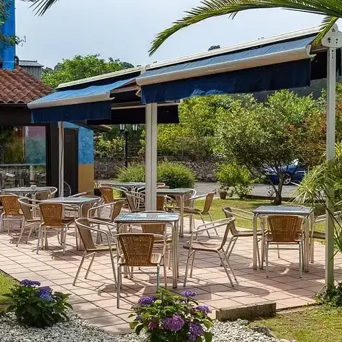 Zonas comunes exteriores del hotel La Casona de Nueva